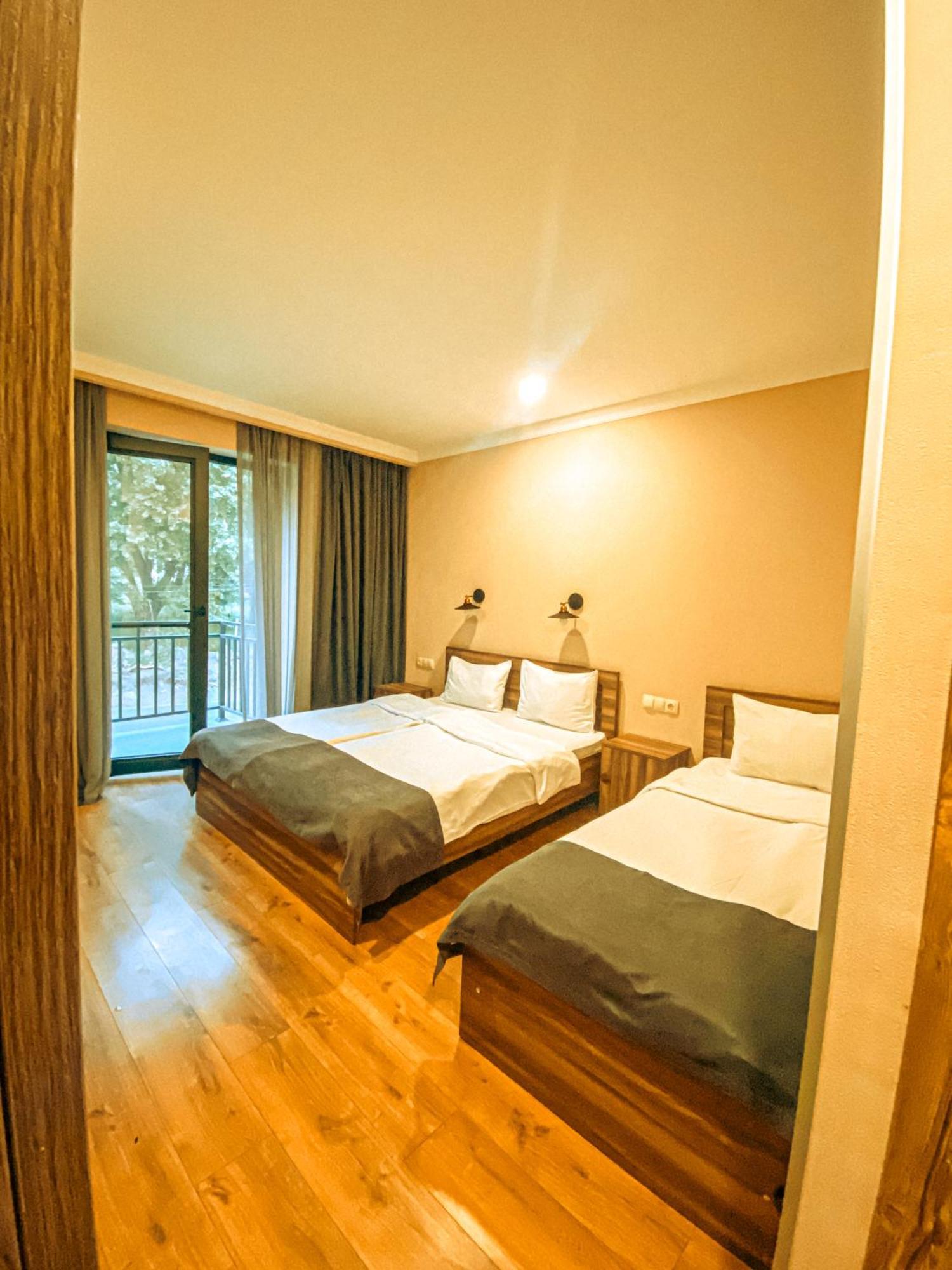 Hotel Gold Kazbegi ภายนอก รูปภาพ