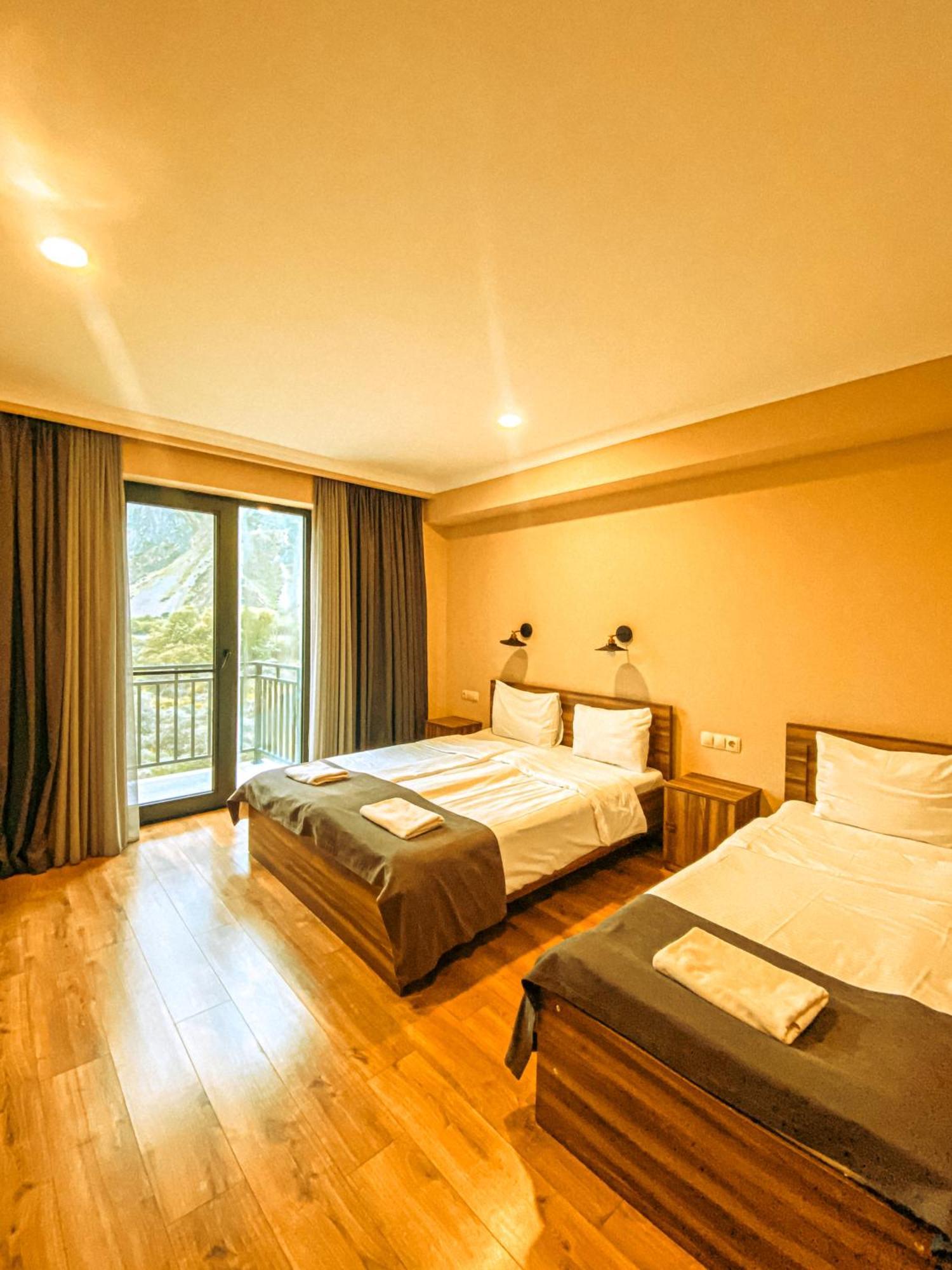 Hotel Gold Kazbegi ภายนอก รูปภาพ