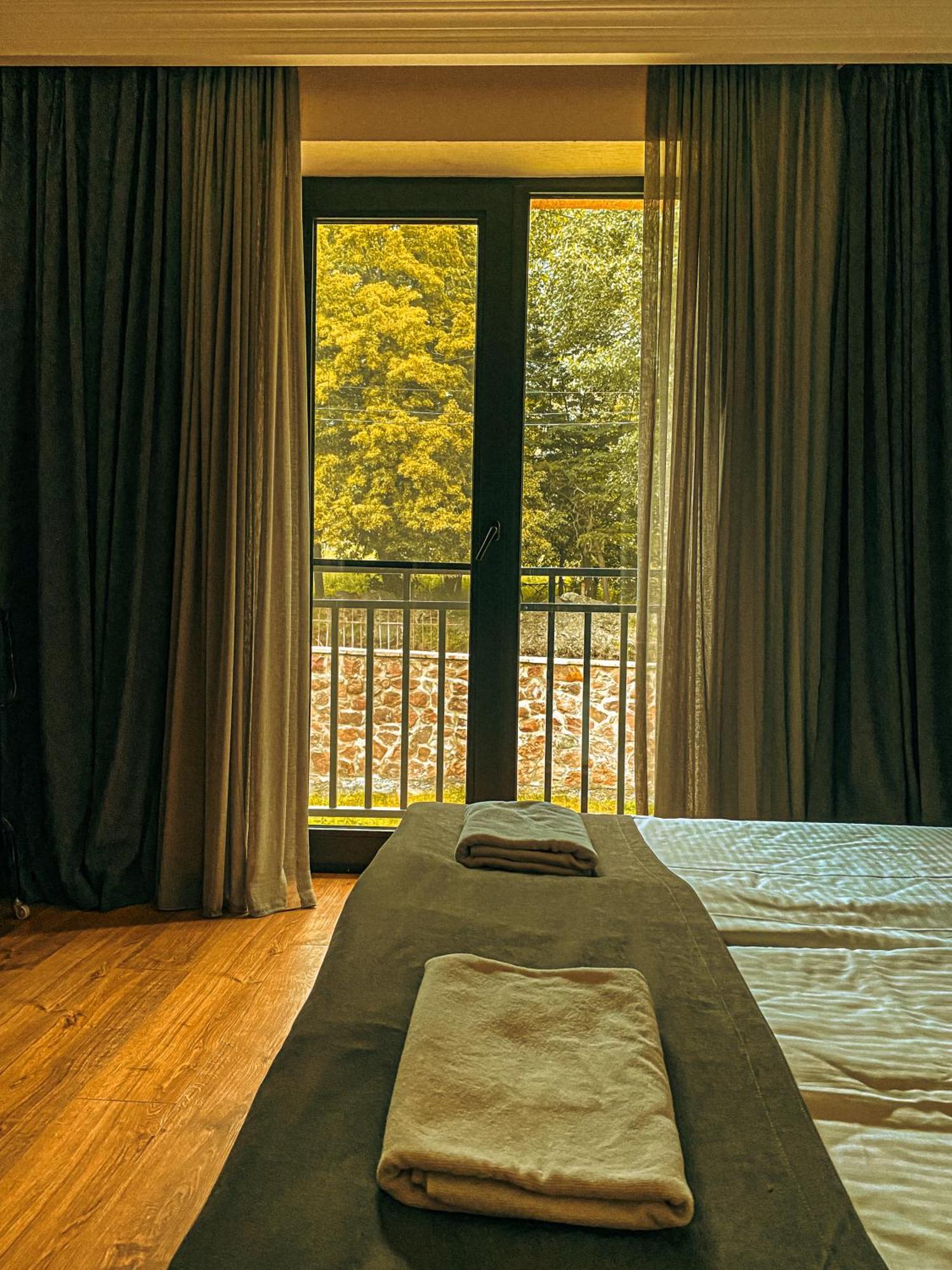 Hotel Gold Kazbegi ภายนอก รูปภาพ