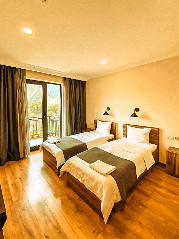Hotel Gold Kazbegi ภายนอก รูปภาพ